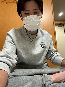 Snapshot of chiba_chan chatting on 10/28/25, 12:19 chiba chan online show from 10/28/25, 12:19