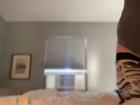 Snapshot of DominantDong chatting on 11/09/25, 11:25 DominantDong online show from 11/09/25, 11:25