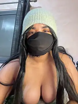 Snapshot of Louli_ta chatting on 03/06/26, 09:22 Louli ta online show from 03/06/26, 09:22