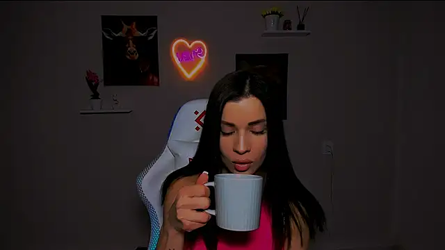 Snapshot of KetiWils chatting on 03/01/25, 10:02 KetiWils online show from 03/01/25, 10:02