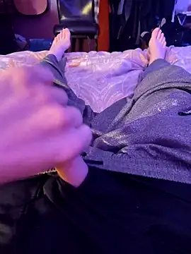 Snapshot of Cummaker69 chatting on 02/18/25, 10:38 Cummaker69 online show from 02/18/25, 10:38