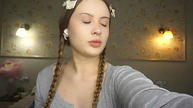 QuennaCoote online show from 03/02/26, 07:15