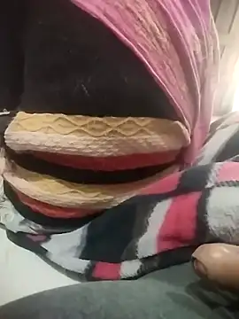 indian couple4 online show from 12/17/25, 10:32