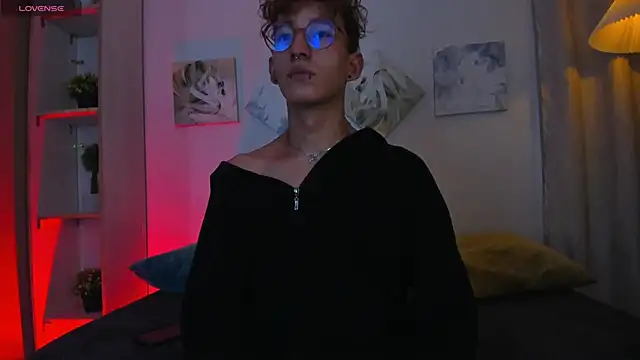 iiangel  online show from 11/16/25, 02:28