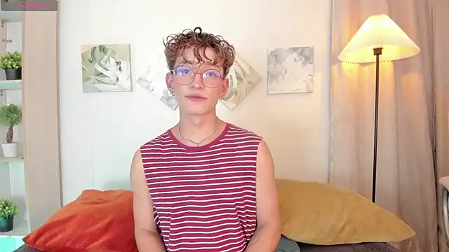 iiangel  online show from 12/16/25, 06:18