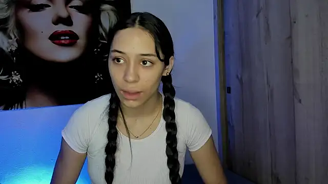 TANIA 06 online show from 10/23/25, 01:10