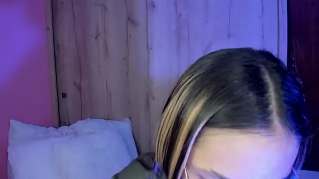 Snapshot of TANIA_06 chatting on 05/21/26, 01:18 TANIA 06 online show from 05/21/26, 01:18