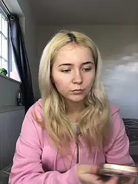 Blondie Sofia Essexbabe online show from 03/18/26, 03:26