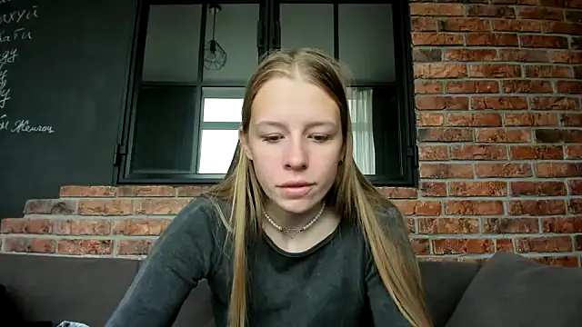 AnnNorriss online show from 10/04/25, 05:16