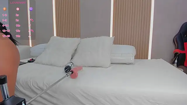 sasha riverss online show from 03/18/25, 07:53