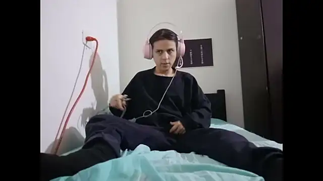 Snapshot of Baby_VI_fem chatting on 03/02/25, 08:29 Baby VI fem online show from 03/02/25, 08:29