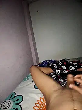 Snapshot of mikytoo chatting on 03/10/26, 05:34 mikytoo online show from 03/10/26, 05:34