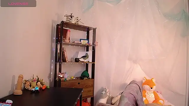 Elise Nyx online show from 05/14/26, 01:29
