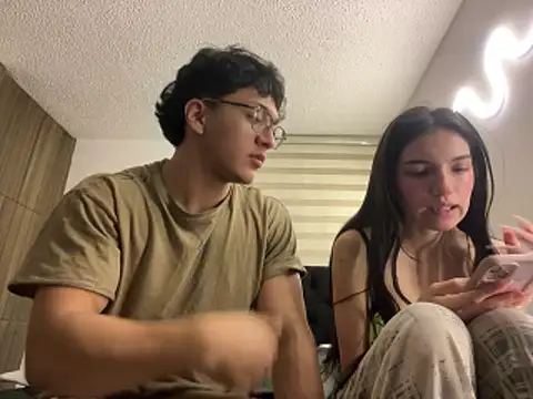 DesireLuxe online show from 03/17/26, 05:55