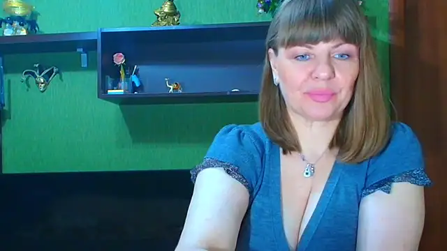 Snapshot of VeronikawGold chatting on 11/12/25, 04:29 VeronikawGold online show from 11/12/25, 04:29