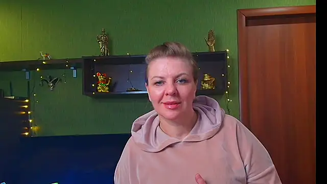 VeronikawGold online show from 04/29/26, 07:53