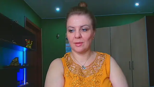 VeronikawGold online show from 06/25/26, 05:45
