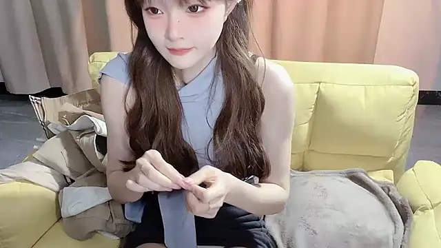 Snapshot of Annnnqi-77 chatting on 03/05/25, 10:22 Annnnqi-77 online show from 03/05/25, 10:22