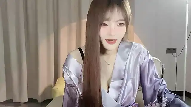 Snapshot of Annnnqi-77 chatting on 03/18/25, 10:57 Annnnqi-77 online show from 03/18/25, 10:57