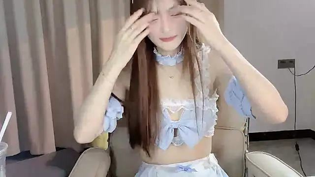 Snapshot of Annnnqi-77 chatting on 03/19/25, 10:22 Annnnqi-77 online show from 03/19/25, 10:22