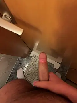 Snapshot of turkishhard25_geil chatting on 03/23/26, 03:38 turkishhard25 geil online show from 03/23/26, 03:38