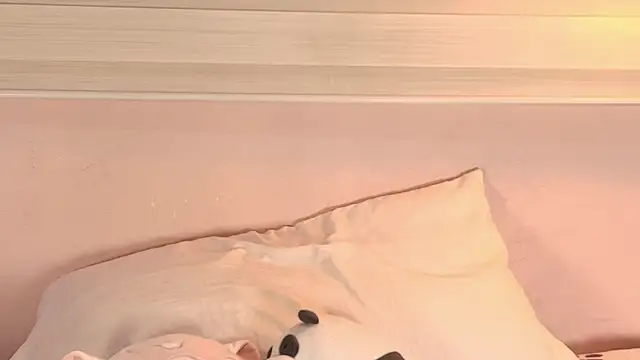 emily sweett24 online show from 11/16/25, 12:33