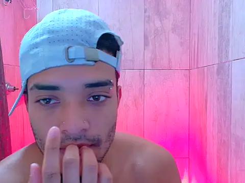 Snapshot of eross_chipre_ chatting on 01/10/26, 07:48 eross chipre online show from 01/10/26, 07:48