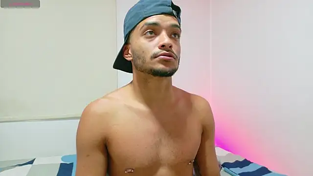 Snapshot of eross_chipre_ chatting on 01/17/26, 09:51 eross chipre online show from 01/17/26, 09:51