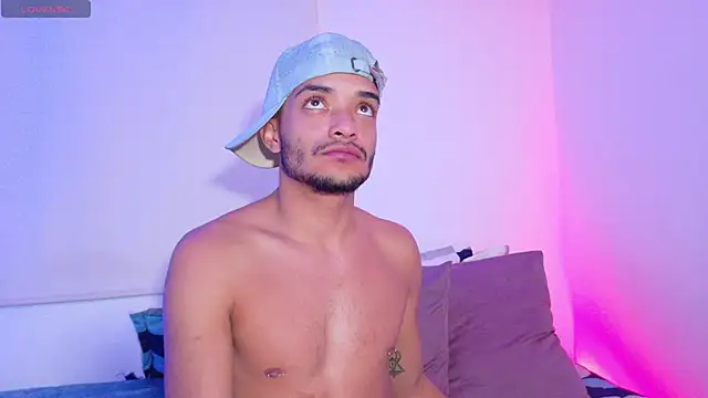 Snapshot of eross_chipre_ chatting on 01/19/26, 02:04 eross chipre online show from 01/19/26, 02:04