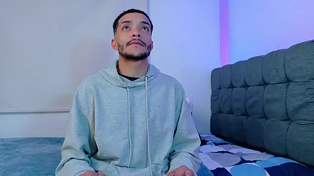 Snapshot of eross_chipre_ chatting on 02/09/26, 03:43 eross chipre online show from 02/09/26, 03:43