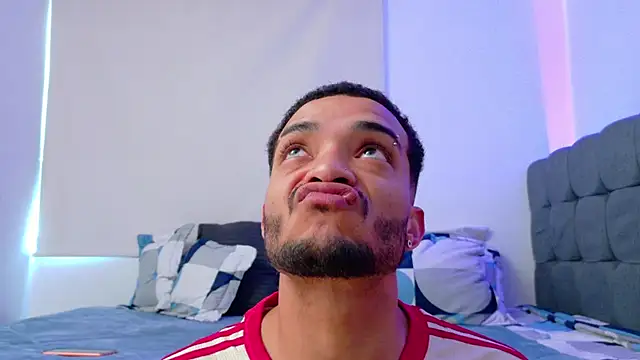 Snapshot of eross_chipre_ chatting on 02/09/26, 08:35 eross chipre online show from 02/09/26, 08:35