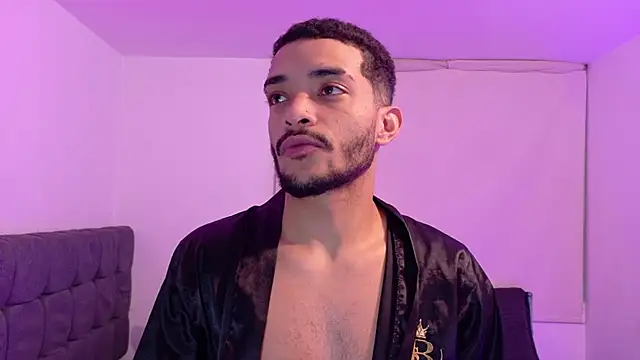 Snapshot of eross_chipre_ chatting on 02/17/26, 11:07 eross chipre online show from 02/17/26, 11:07