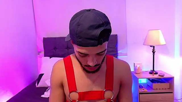 Snapshot of eross_chipre_ chatting on 03/09/26, 03:21 eross chipre online show from 03/09/26, 03:21