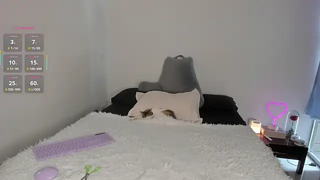 Snapshot of _lucianapalmer chatting on 09/14/25, 05:34 lucianapalmer online show from 09/14/25, 05:34