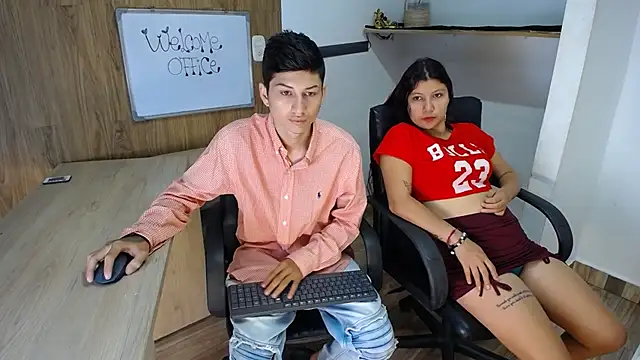 Snapshot of katty_And_alex chatting on 02/23/25, 11:33 katty And alex online show from 02/23/25, 11:33