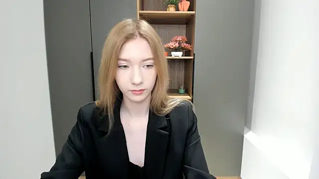 SunnivaCovil online show from 02/24/25, 09:53