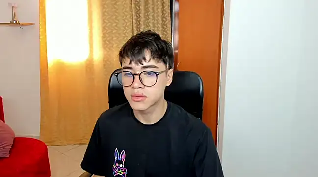 Snapshot of liam_orion chatting on 02/25/25, 06:42 liam orion online show from 02/25/25, 06:42