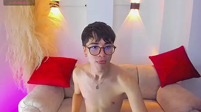 Snapshot of liam_orion chatting on 03/19/25, 05:17 liam orion online show from 03/19/25, 05:17