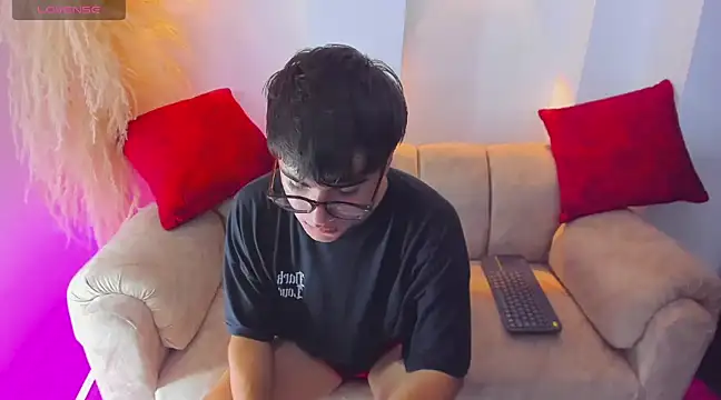 Snapshot of liam_orion chatting on 03/19/25, 11:25 liam orion online show from 03/19/25, 11:25