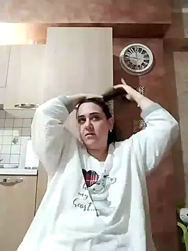 Snapshot of Dolcecurvy chatting on 01/17/26, 10:46 Dolcecurvy online show from 01/17/26, 10:46