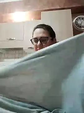 Snapshot of Dolcecurvy chatting on 02/04/26, 10:36 Dolcecurvy online show from 02/04/26, 10:36