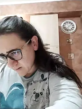 Snapshot of Dolcecurvy chatting on 02/25/26, 10:08 Dolcecurvy online show from 02/25/26, 10:08