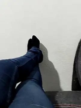 Snapshot of LindosPies chatting on 03/01/25, 01:22 LindosPies online show from 03/01/25, 01:22