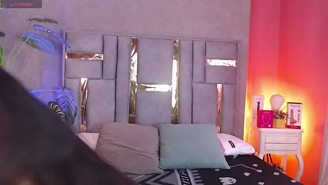 Tyla Ks online show from 11/11/25, 07:36