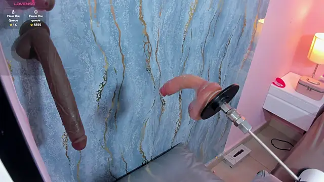 honey sofii  online show from 11/12/25, 12:05