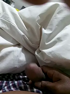 Snapshot of Mthondo-qinile chatting on 02/26/25, 04:25 Mthondo-qinile online show from 02/26/25, 04:25