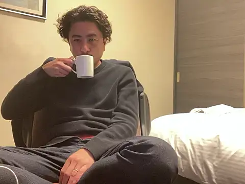 Snapshot of masato1115aa chatting on 02/20/26, 01:11 masato1115aa online show from 02/20/26, 01:11