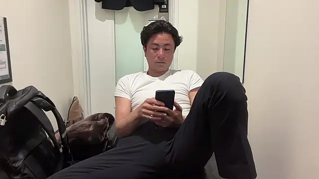 Snapshot of masato1115aa chatting on 05/15/26, 11:50 masato1115aa online show from 05/15/26, 11:50