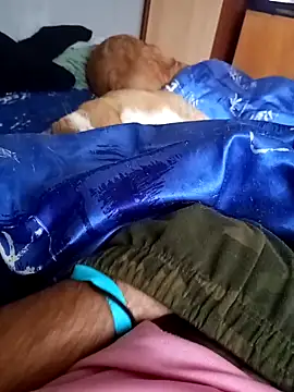 Snapshot of GrindingOvermuch chatting on 10/14/25, 06:36 GrindingOvermuch online show from 10/14/25, 06:36