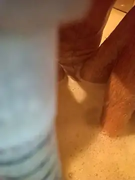 Snapshot of GrindingOvermuch chatting on 10/19/25, 12:33 GrindingOvermuch online show from 10/19/25, 12:33